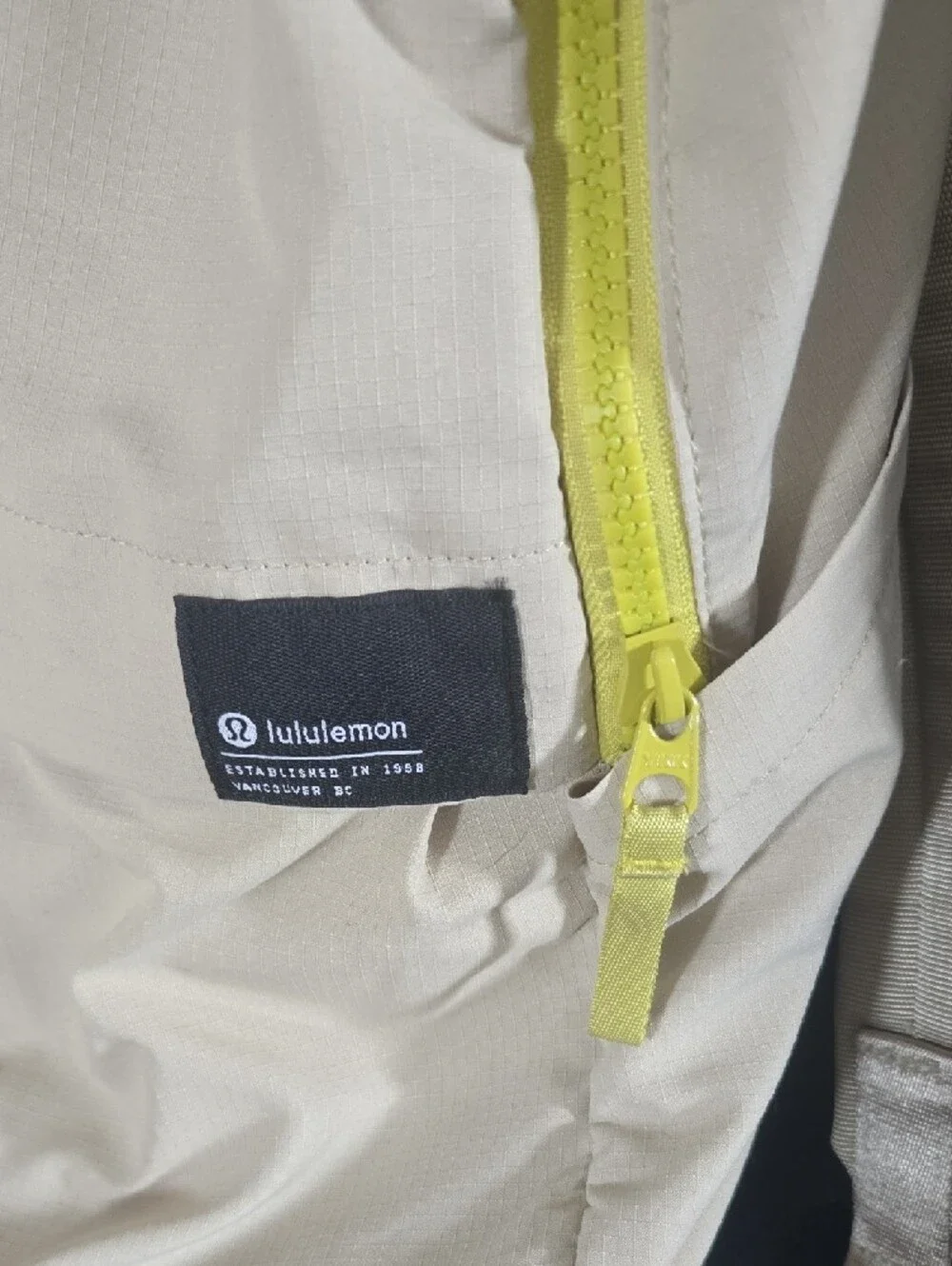 LULULEMON Green/Yellow Everyday Backpack 2.0 23L *DISCONTINUED* From 2022